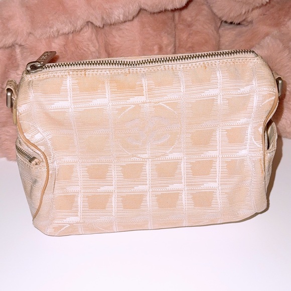 ~ SOLD ~ Chanel barrel bag/pouch - Chanel Travel Line - Picture 10 of 10